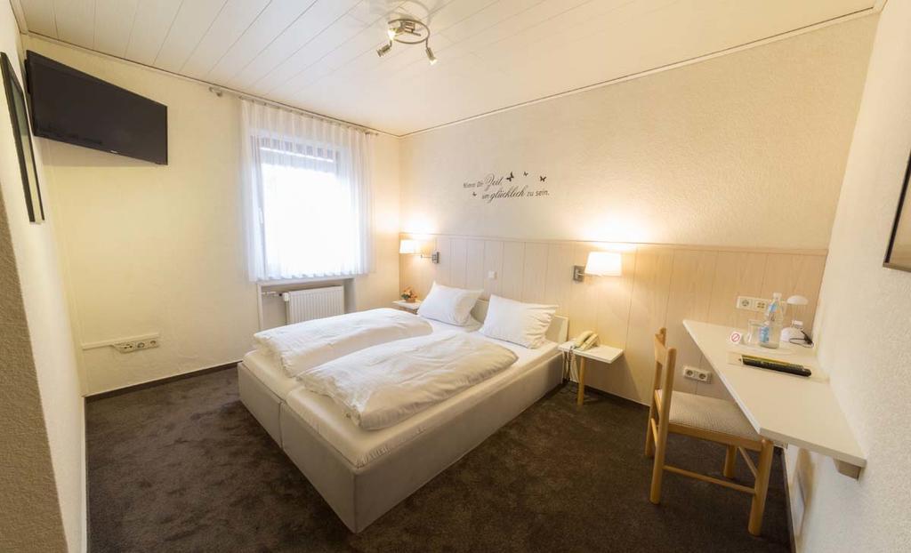 Hotel Thielmann Mittenaar Bagian luar foto