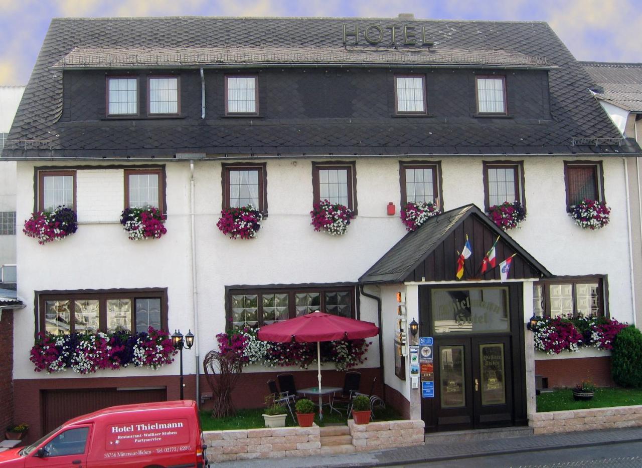 Hotel Thielmann Mittenaar Bagian luar foto